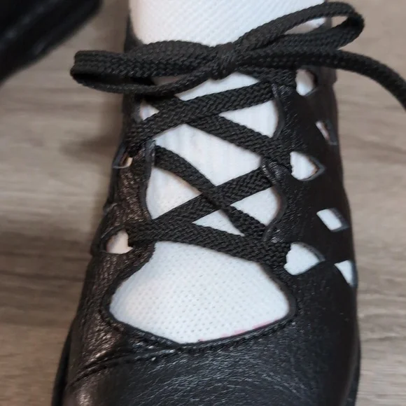 Clif Black Leather Lace Up Flats with Decorative Cutouts EU 36 - Picture 4 of 7